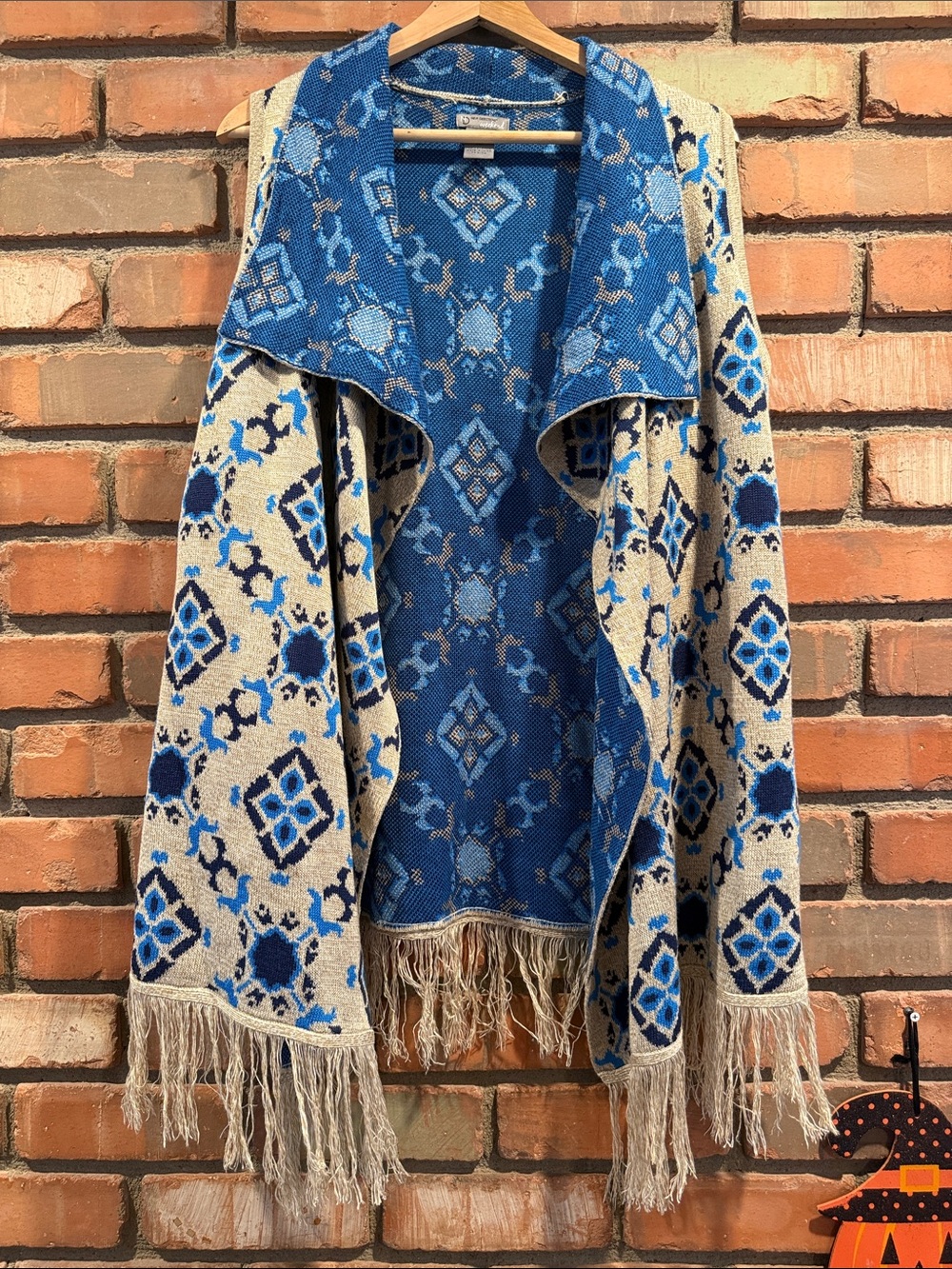 new directions Blue & Cream Geometric Fringe Open Cardigan